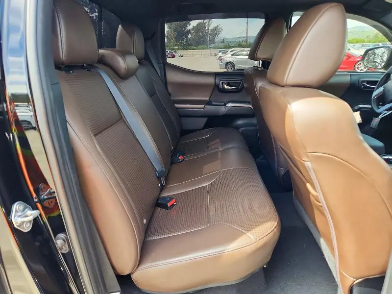 2017 TOYOTA TACOMA LIMITED  