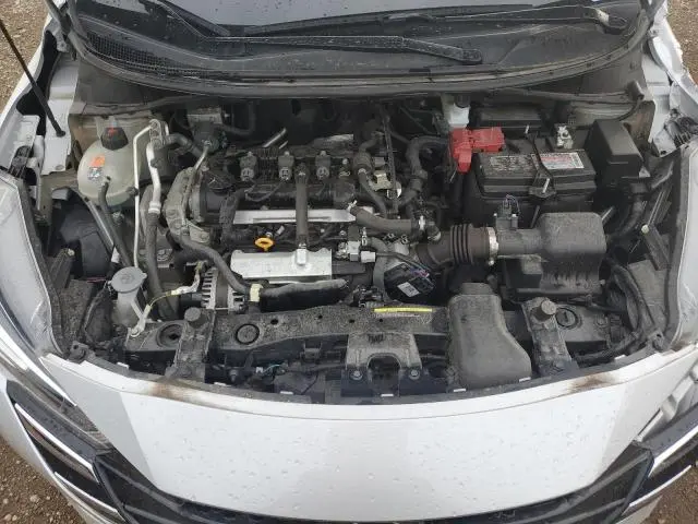2023 NISSAN VERSA SV  