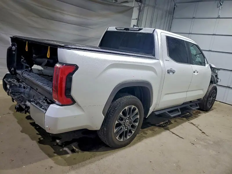 2024 TOYOTA TUNDRA CREWMAX LIMITED  