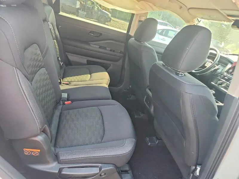 2024 NISSAN PATHFINDER S  