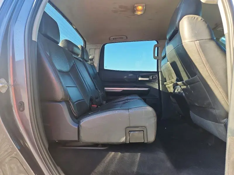 2016 TOYOTA TUNDRA CREWMAX SR5  