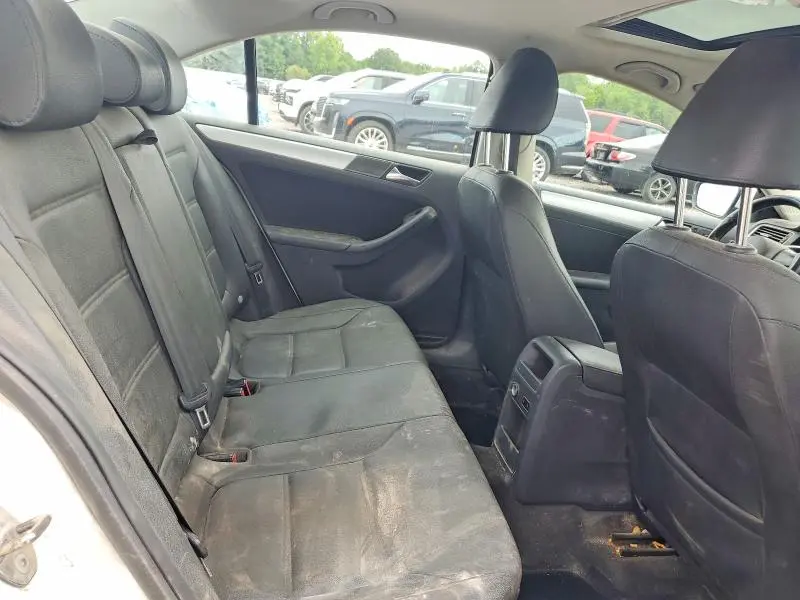2011 VOLKSWAGEN JETTA TDI  