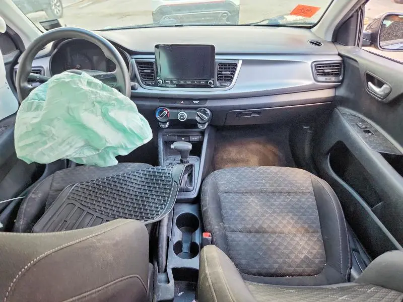 2022 KIA RIO LX  