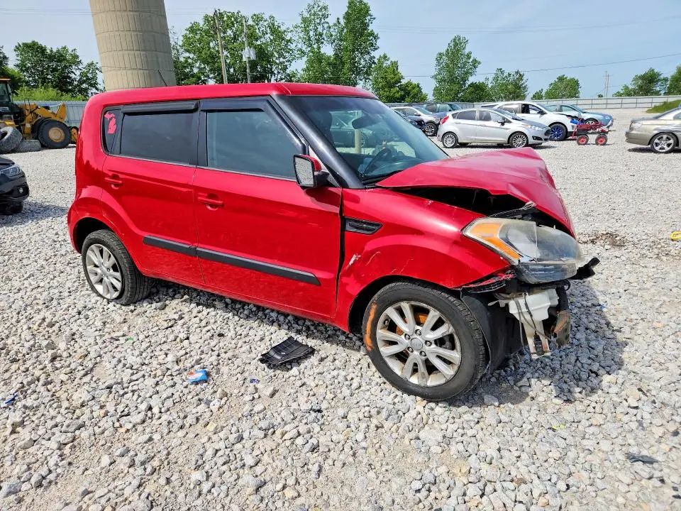 2013 KIA SOUL +  