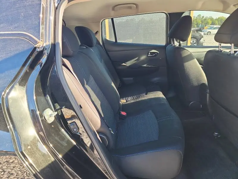 2018 NISSAN LEAF S  