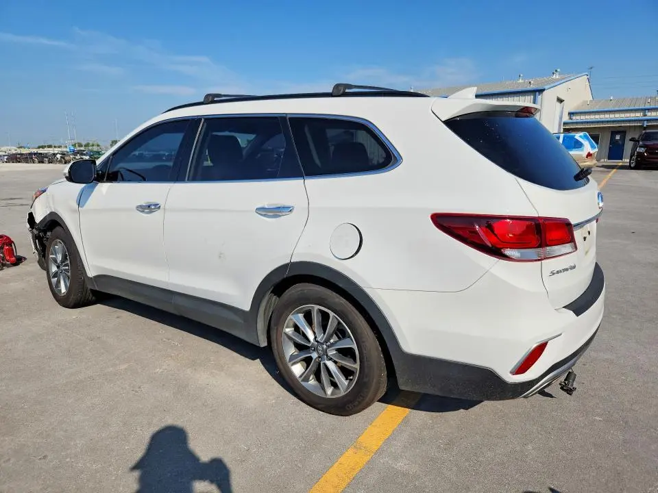 2017 HYUNDAI SANTA FE SE  