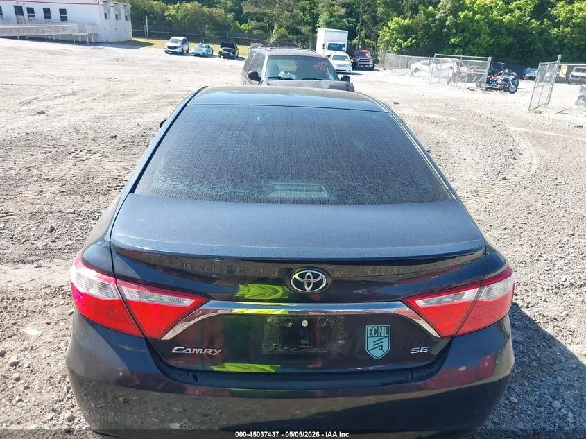 2016 TOYOTA CAMRY SE