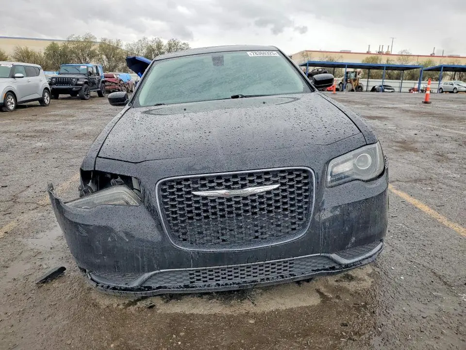 2018 CHRYSLER 300 TOURING  