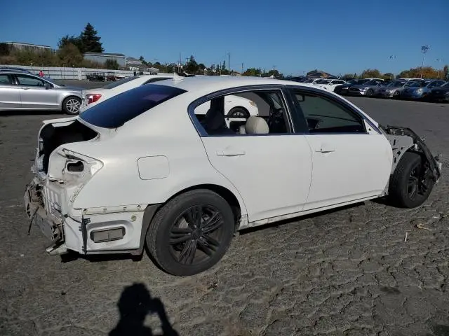 2013 INFINITI G37   