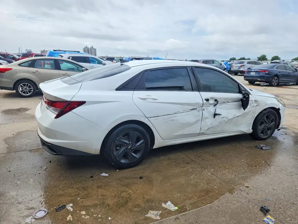 2021 HYUNDAI ELANTRA SEL  