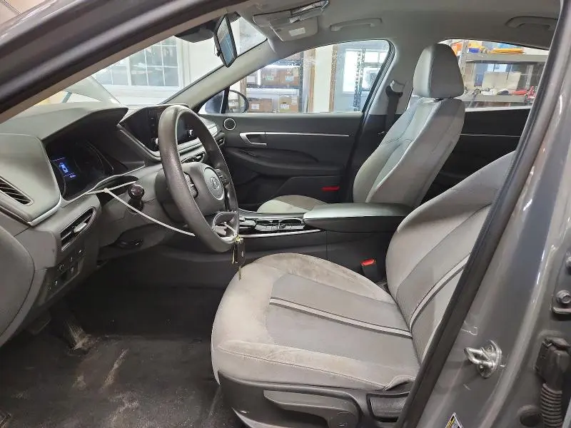 2021 HYUNDAI SONATA SE  