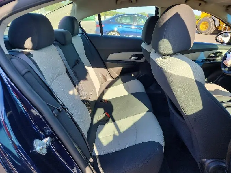 2011 CHEVROLET CRUZE LS  