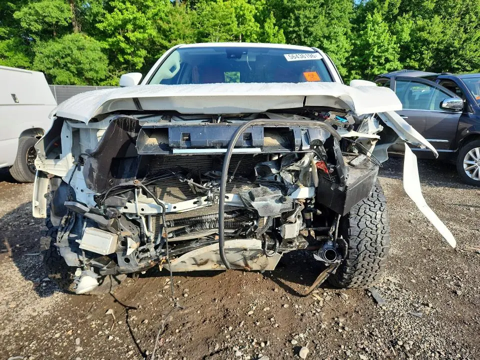 2021 TOYOTA TACOMA SR5 V6  