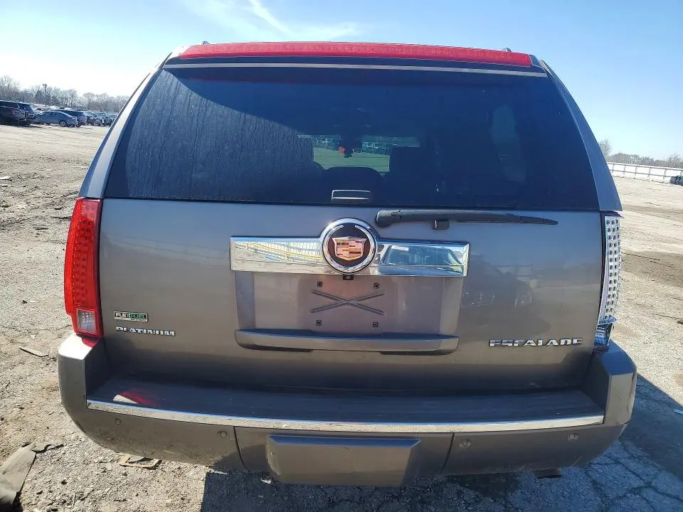 2011 CADILLAC ESCALADE ESV PLATINUM  