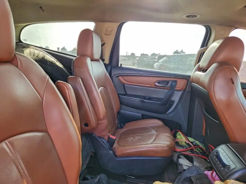 2015 CHEVROLET TRAVERSE LT  