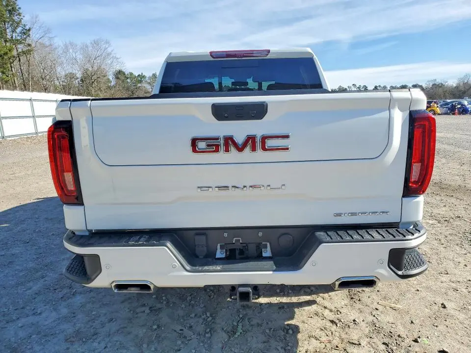 2022 GMC SIERRA K1500 DENALI  