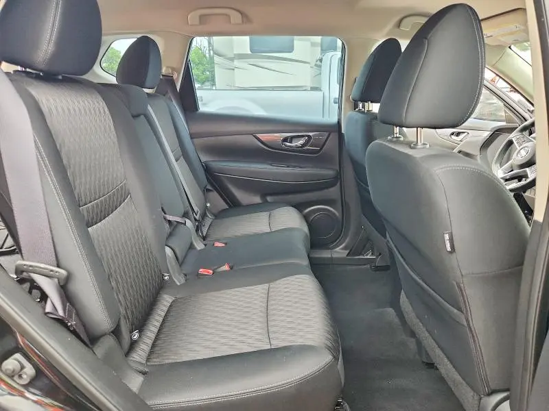 2017 NISSAN ROGUE S  