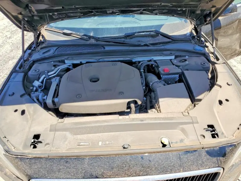 2019 VOLVO S90   