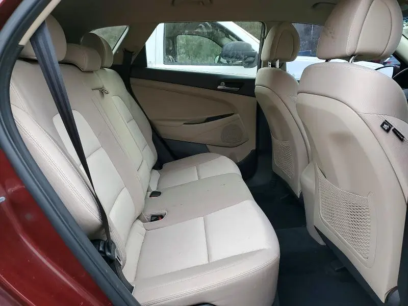 2016 HYUNDAI TUCSON SE  