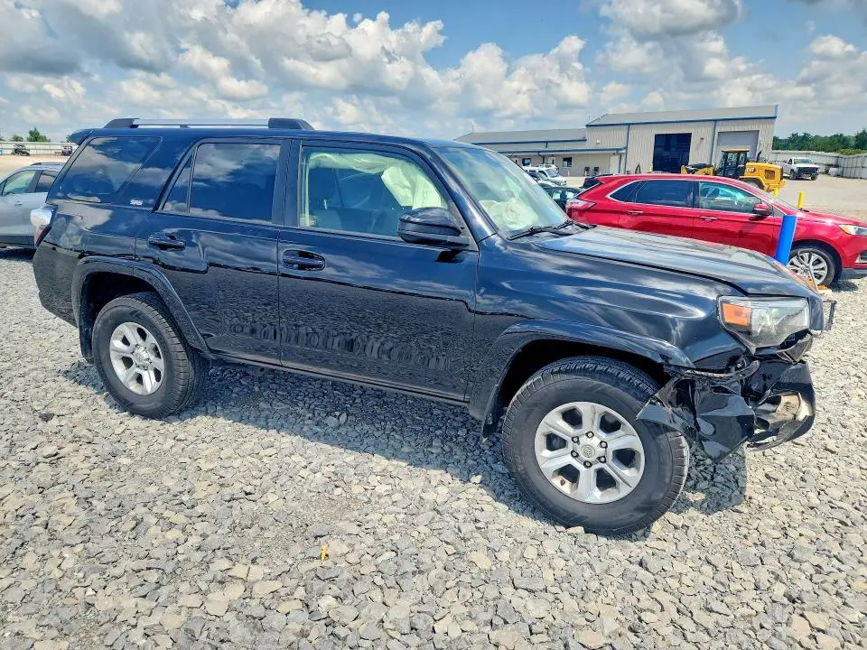 2019 TOYOTA 4RUNNER SR5  