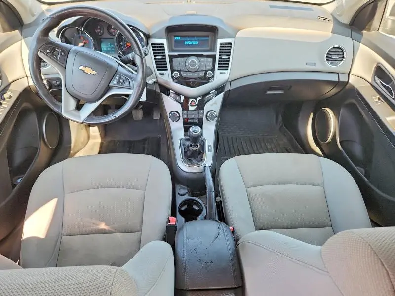 2012 CHEVROLET CRUZE LT  
