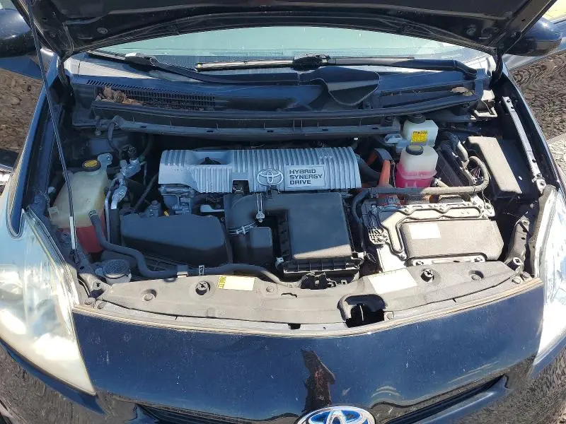 2013 TOYOTA PRIUS TWO  