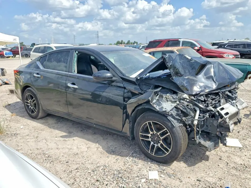 2019 NISSAN ALTIMA S  