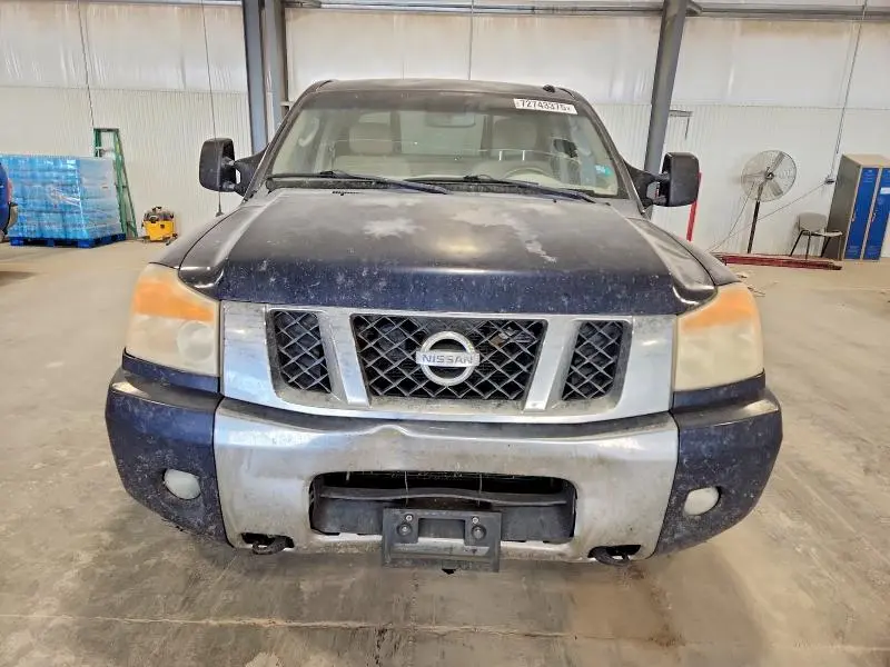 2010 NISSAN TITAN XE  