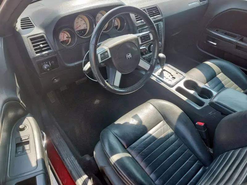 2010 DODGE CHALLENGER SE  