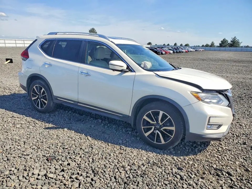 2017 NISSAN ROGUE SL  