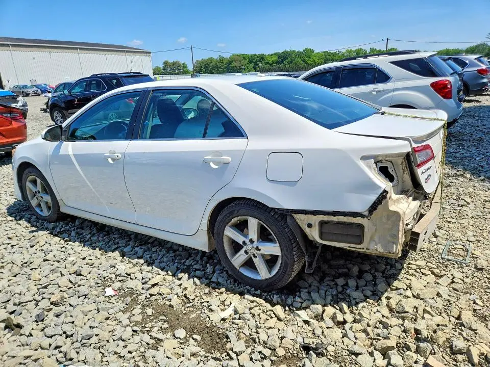 2012 TOYOTA CAMRY SE  