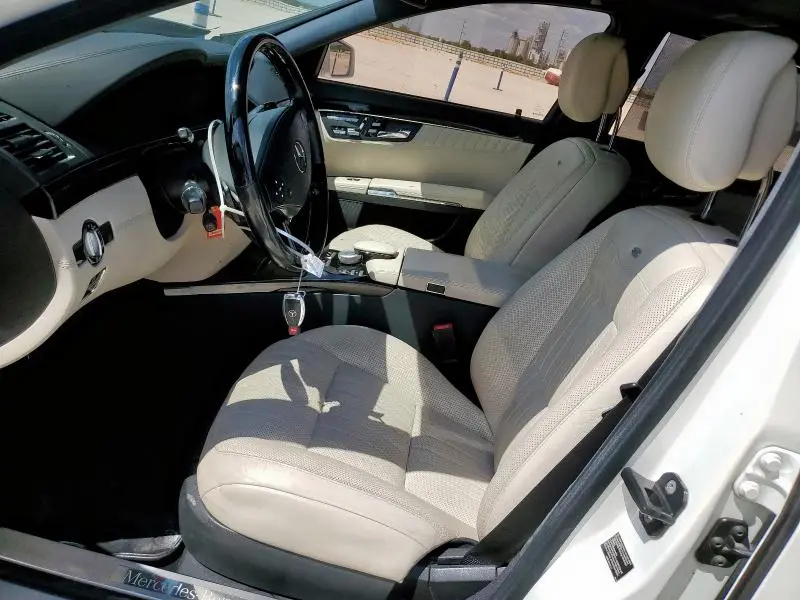 2010 MERCEDES-BENZ S 550  