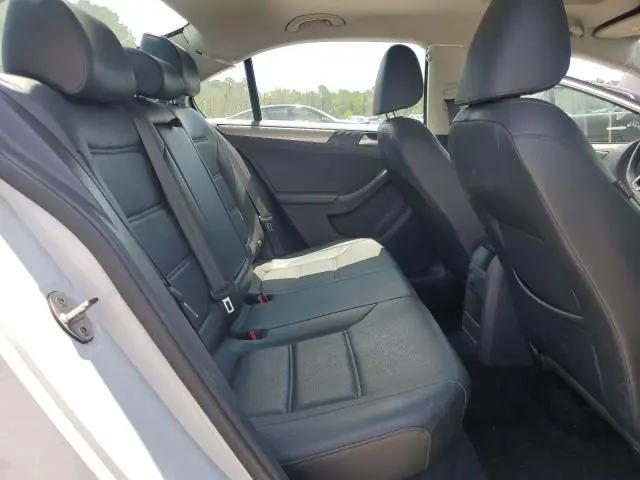 2017 VOLKSWAGEN JETTA SE  