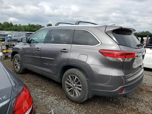 2018 TOYOTA HIGHLANDER SE  