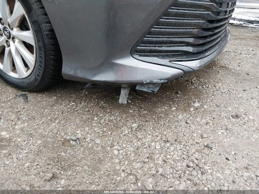 2018 TOYOTA CAMRY LE