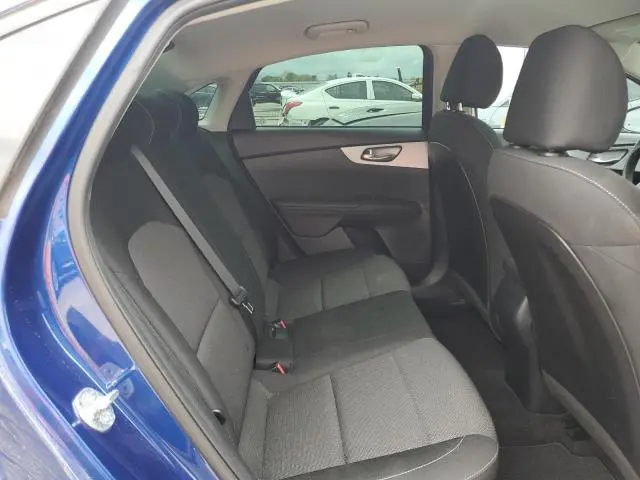 2022 KIA FORTE FE  