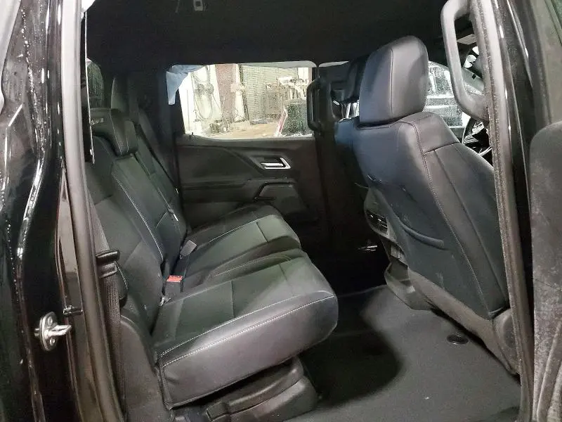 2025 CHEVROLET SILVERADO LT  