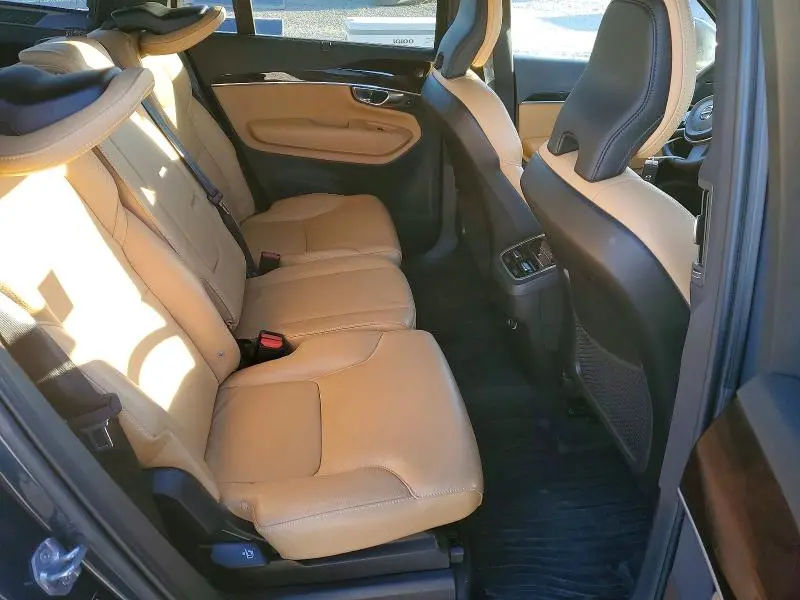 2019 VOLVO XC90   