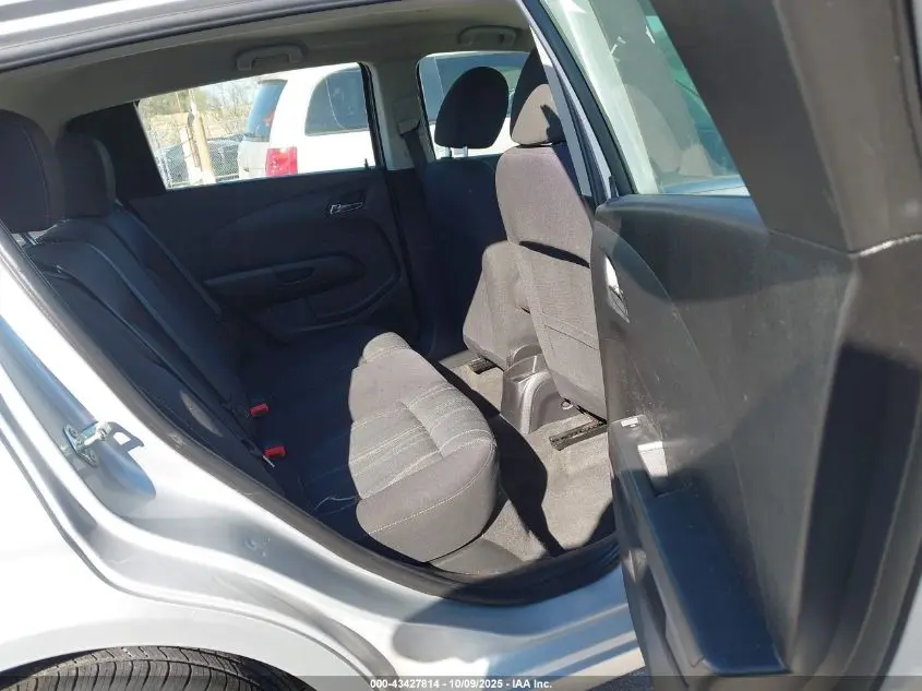 2015 CHEVROLET SONIC LT AUTO