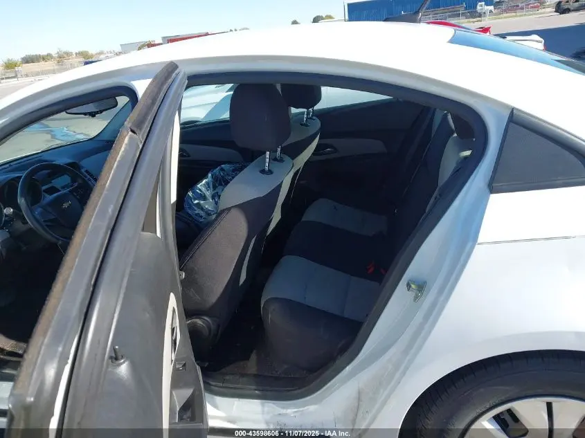 2013 CHEVROLET CRUZE LS AUTO