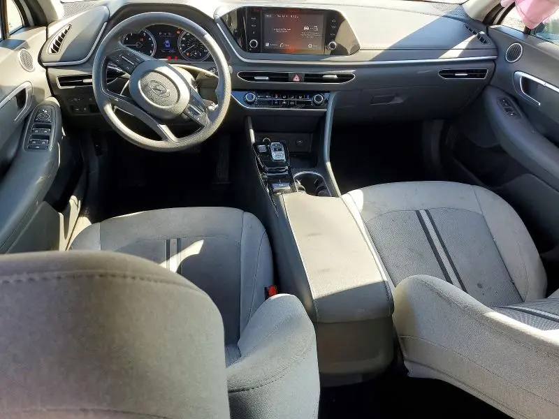 2022 HYUNDAI SONATA SE  