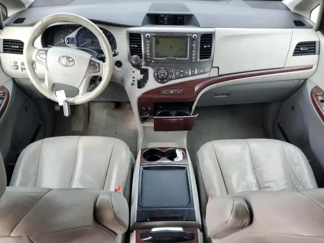 2011 TOYOTA SIENNA XLE  