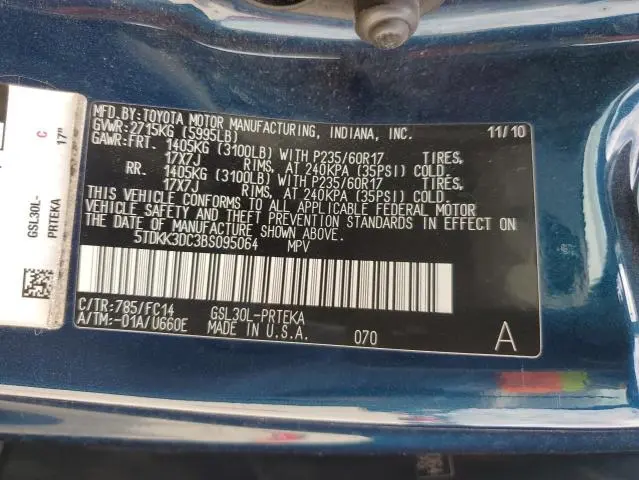 2011 TOYOTA SIENNA LE  