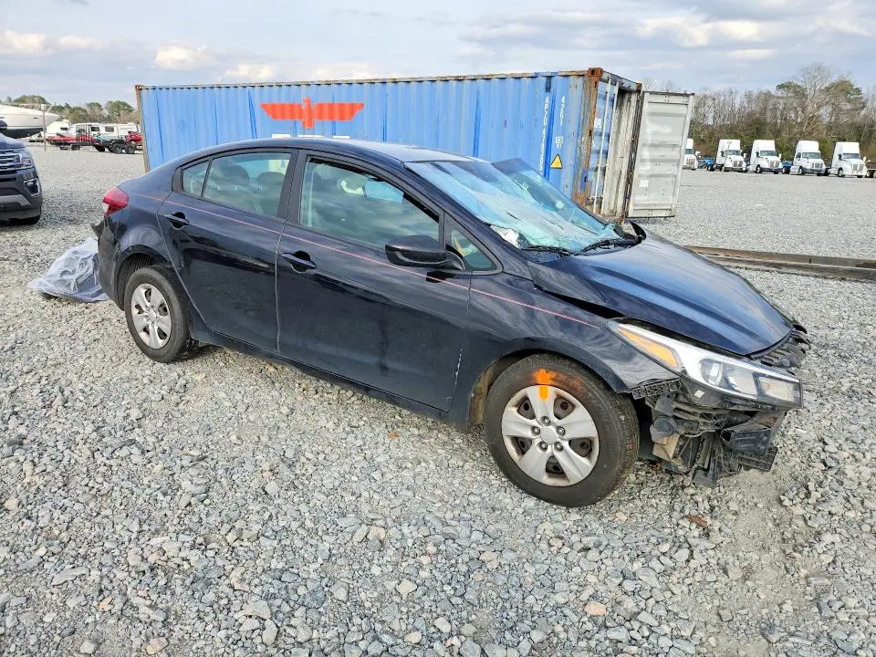 2017 KIA FORTE LX