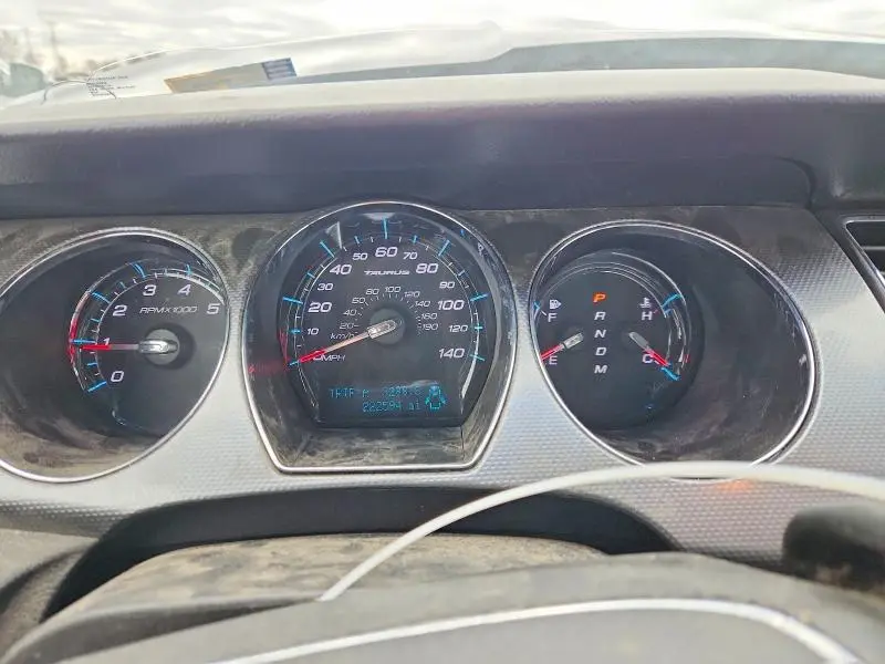 2010 FORD TAURUS SEL  