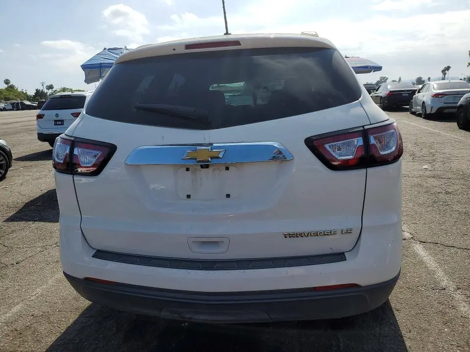2015 CHEVROLET TRAVERSE LS  