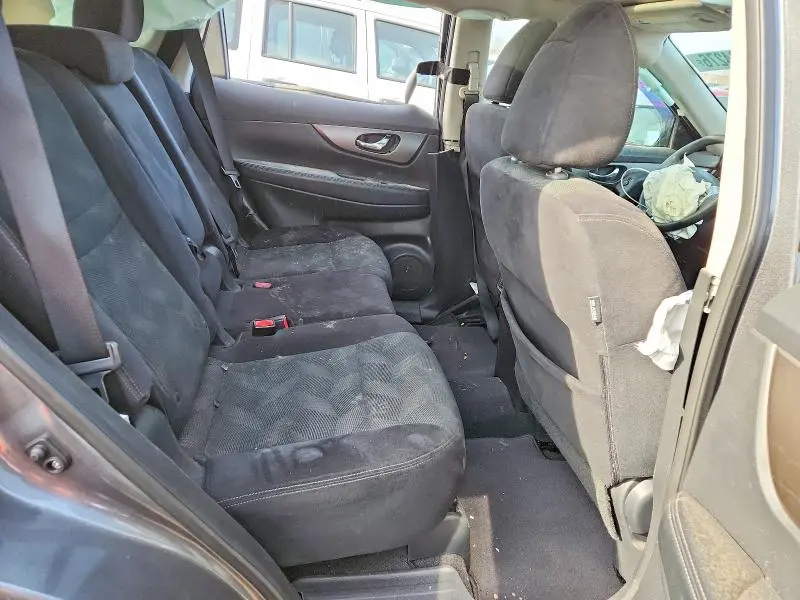 2015 NISSAN ROGUE S  