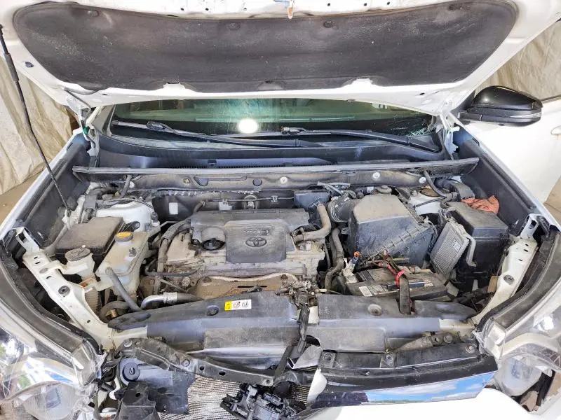 2016 TOYOTA RAV4 SE  