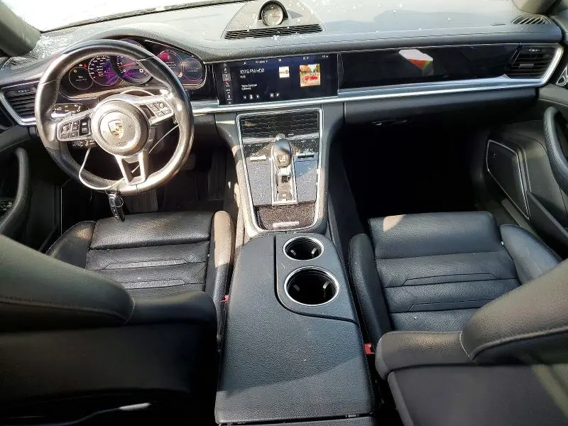 2018 PORSCHE PANAMERA 4  