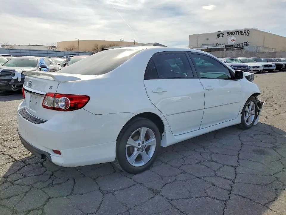 2013 TOYOTA COROLLA S  